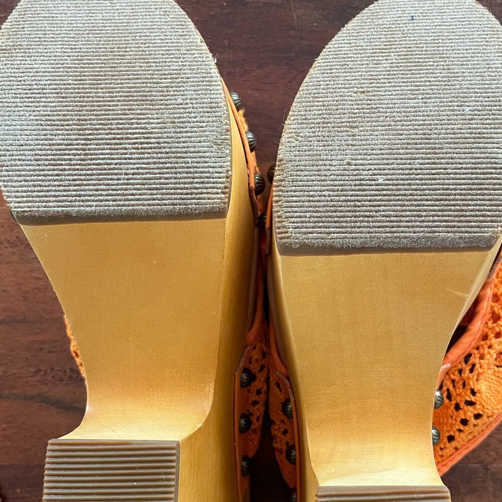 Dingo Crochet Platform Clogs Orange Wooden Heel Mule Sandals NWT  7.5 - Picture 9 of 9